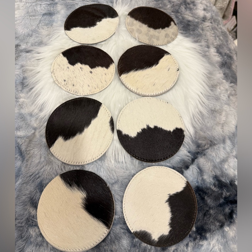 Set of 8 pcs Circular Coasters for Drinks, Glass & Cups Stain Protection